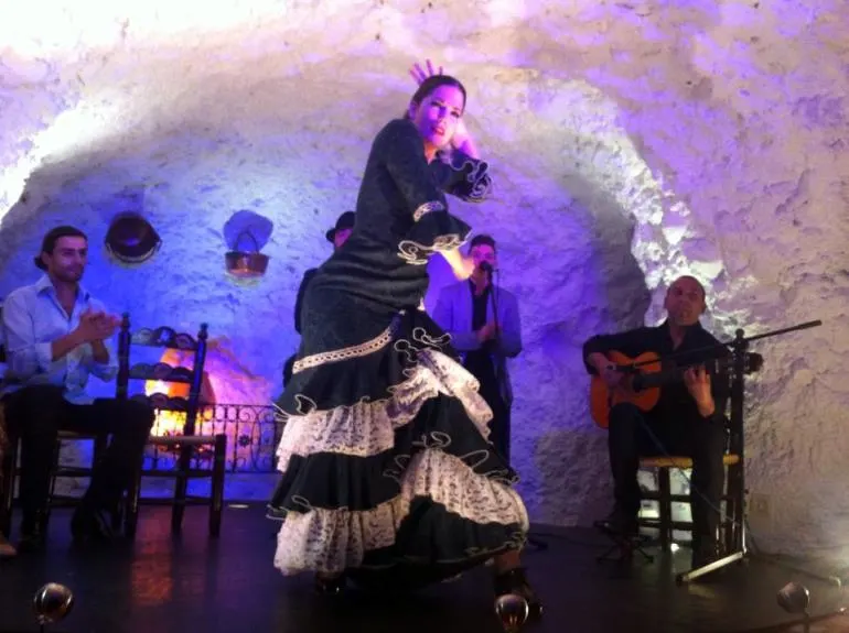 Performance at Templo del Flamenco