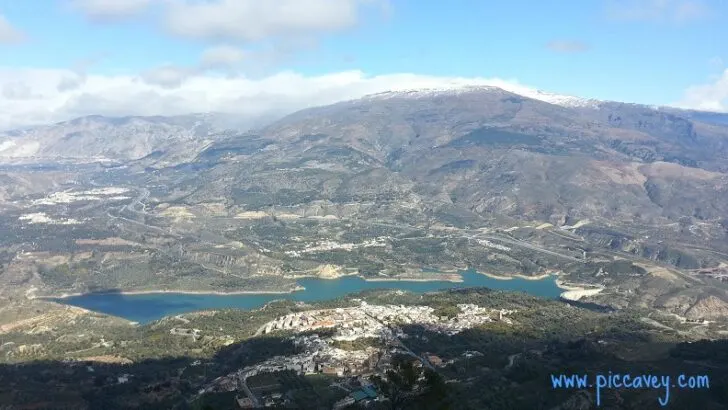 Lecrin Valley – Hiking up to the Cross in Pinos del Valle