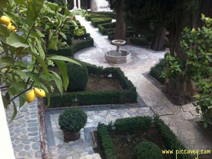 Carmen Fundación Rodriguez Acosta Gardens in Granada