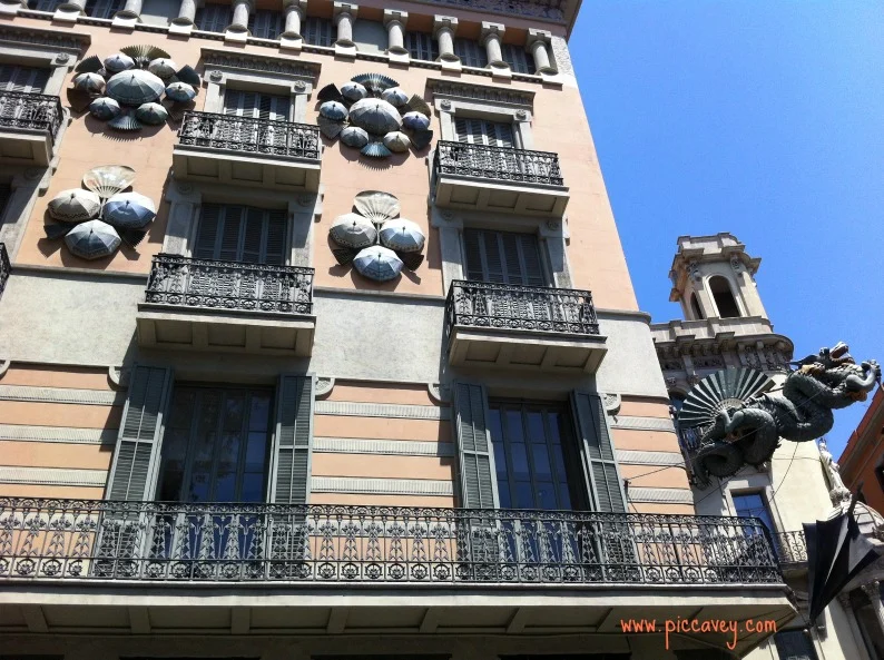 Casa Paraaguas, Las Ramblas