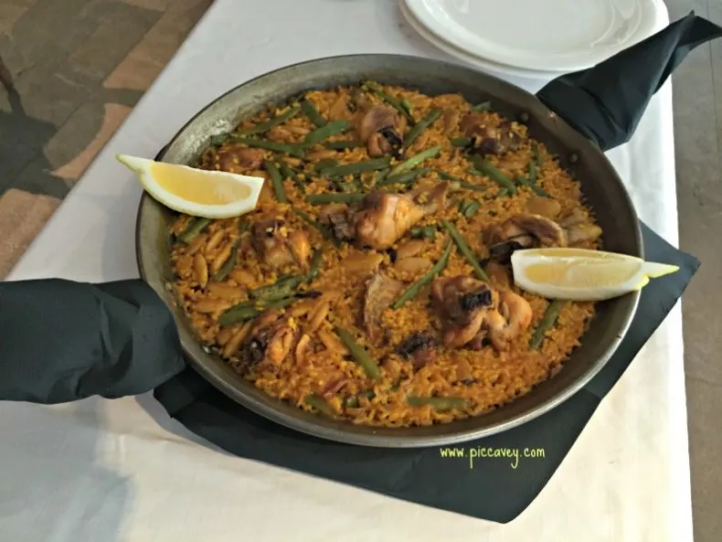 Paella at Los Patos Granada