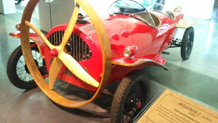 Malaga museum day – Vintage Cars & Costumes