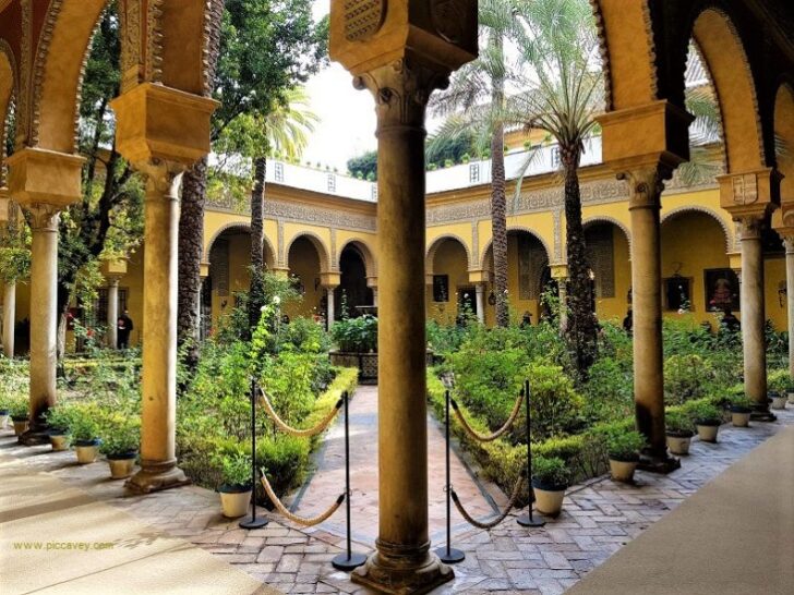Palacio de las dueñas Seville
