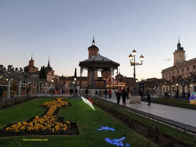 Plaza de Cervantes Alcala de Henares by Piccavey