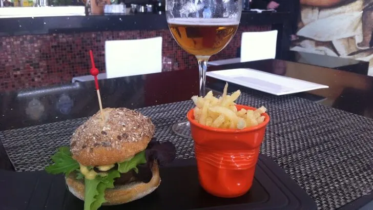 Burger Places in Granada Spain – 4 Gourmet Hamburgers