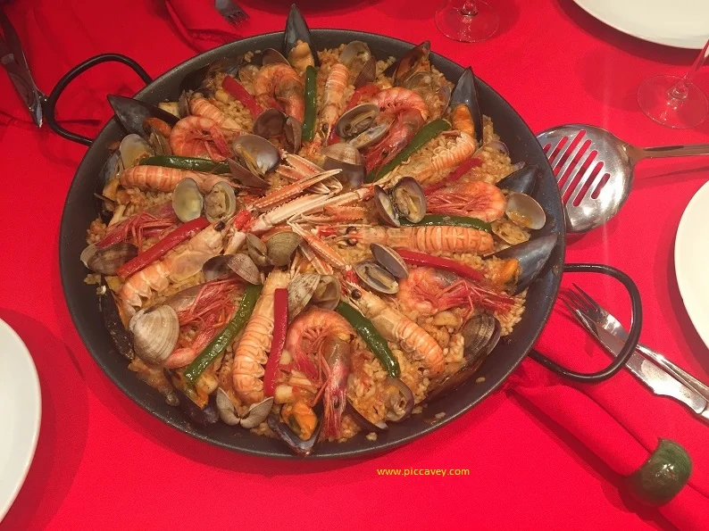 Homemade Spanish Paella Mixta