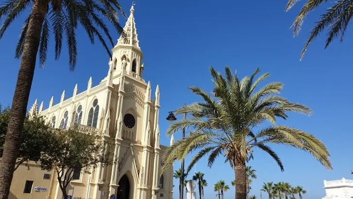 Live Abroad: What to Consider a Move to Another Country