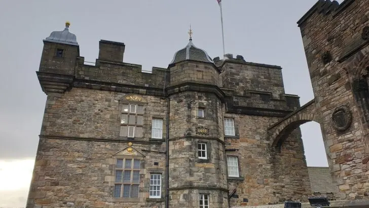 Travelling from Spain to UK: Things to Know