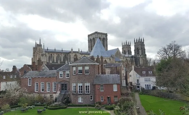 York Cathedral View UK British Airbnb stays