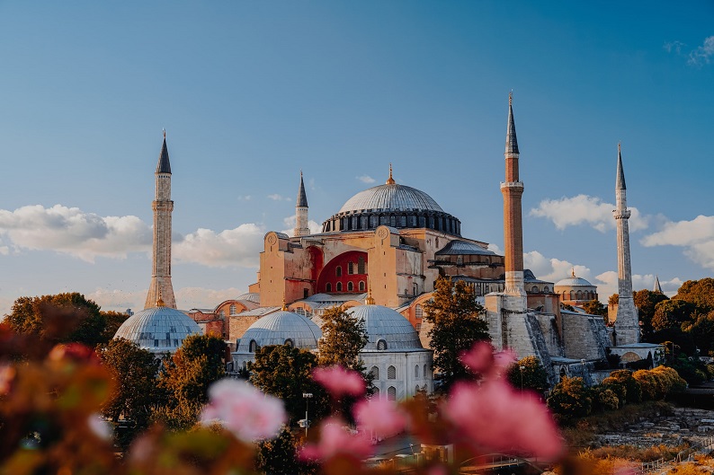 Hagia Sophia Istanbul by Hasan Akbas on Unsplash