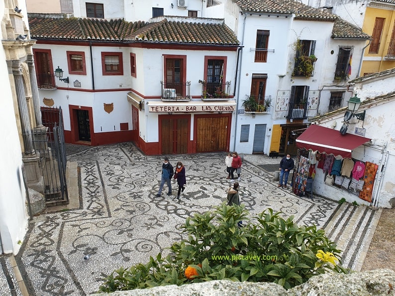 Calle Caldereria in Granada