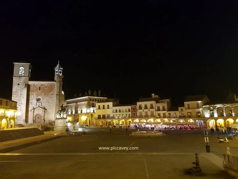 Plaza Mayor Trujillo at Night