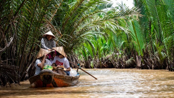 Mekong River Cruise – Discover Cambodia & Vietnams Treasures