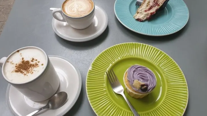 Cafe in Seville – My Favourite Coffee, Cake + Breakfast Places