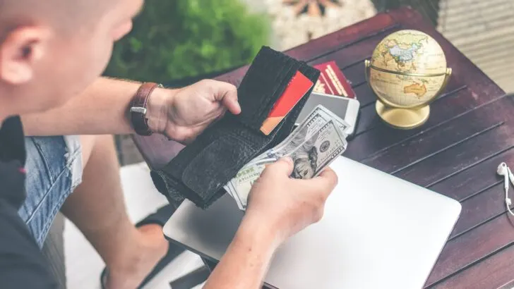 The 3 Best Ways To Maximise Your Holiday Spending Money
